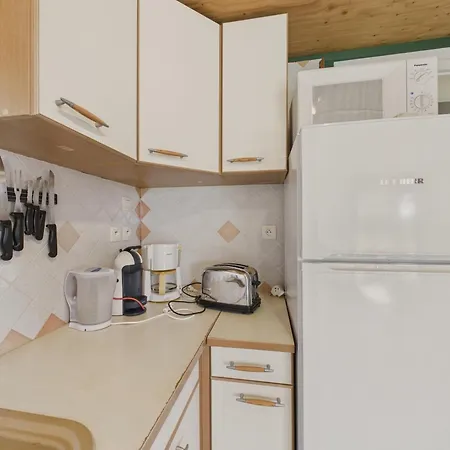 La Brousse - Piscine - Pour 5 Avec Jardin شاليه *